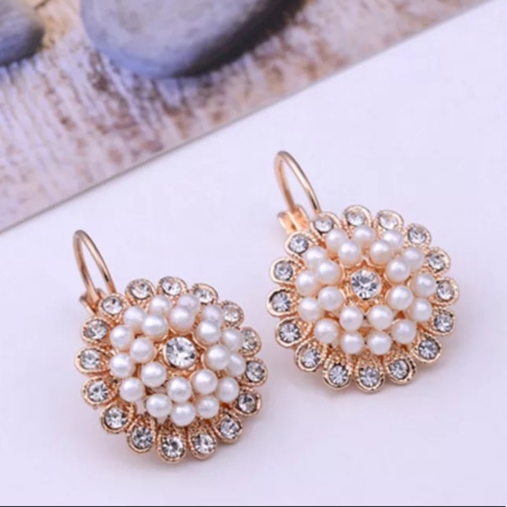 Anthropologie Vintage-Inspired Pearl & Crystal Earrings